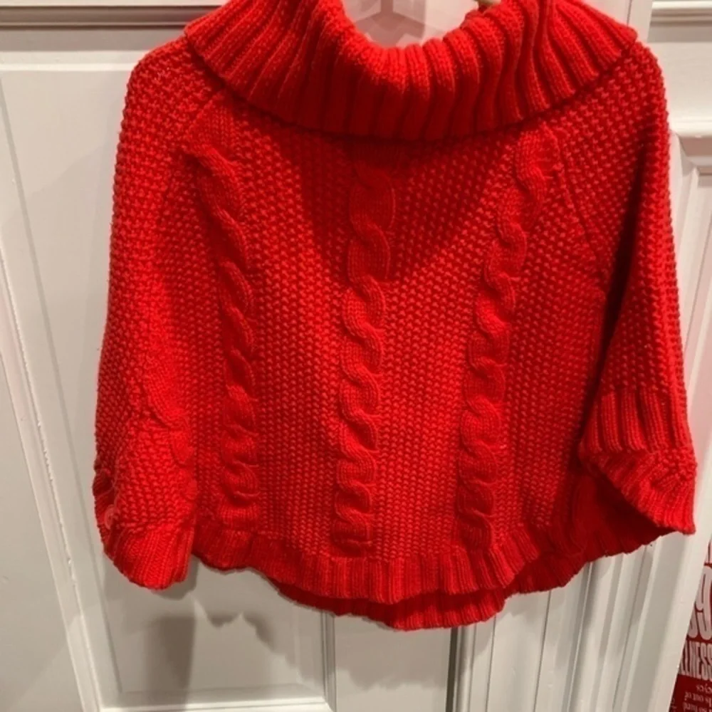 Carter’s cable knit red pancho size 5 T